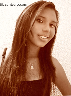 Date this pretty Colombia girl Ximenia from Bogota CO7500