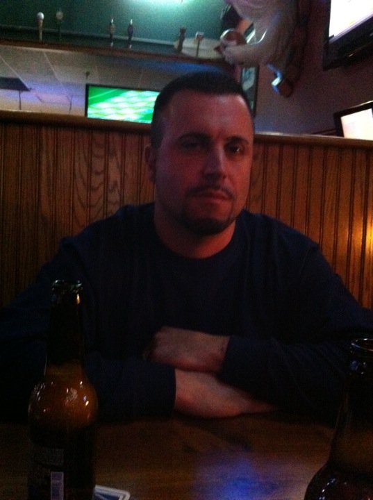 Date this voluptuous United States man Gio5317 from Newhaven US10185