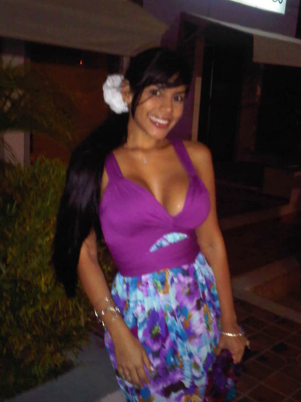 Date this exotic Colombia girl Nathh from Barranquilla CO7208