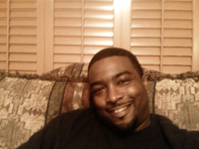 Date this stunning United States man Jsmoove from Pittsburg US10258