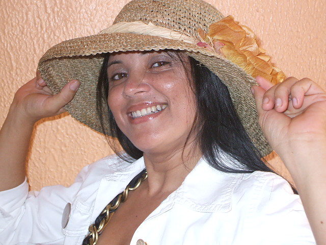 Date this fun Brazil girl Laura from Fortaleza BR5625