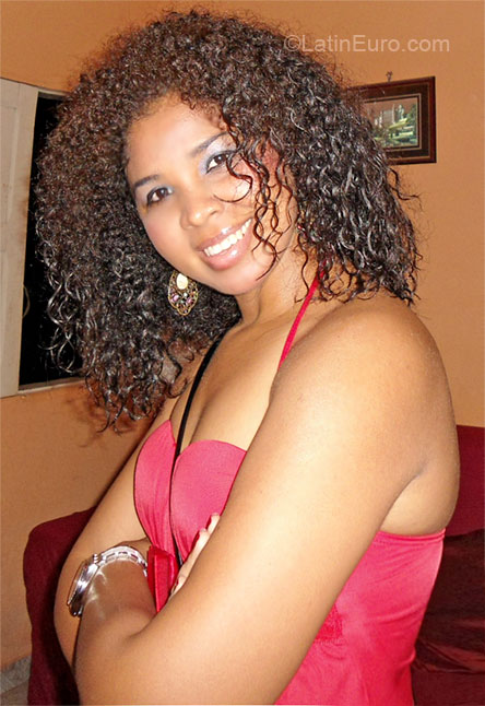 Date this passionate Brazil girl Lucia from Macapa BR5637