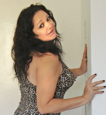Date this tall Brazil girl Alba Lucia from Recife BR5700