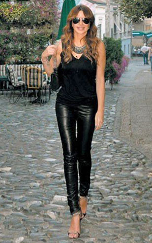 Date this stunning Italy girl Nevenshill from Schio IT157