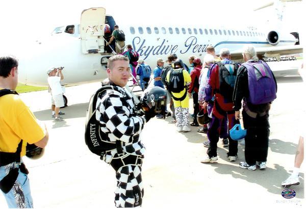 Date this delightful United States man Skysurfer from Ny US10585