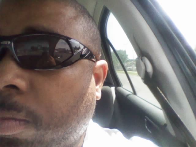 Date this nice looking United States man Ice from Detroit US10588