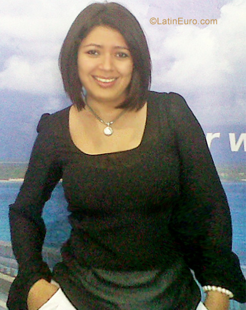 Date this charming Honduras girl Aracely from San Pedro Sula HN345