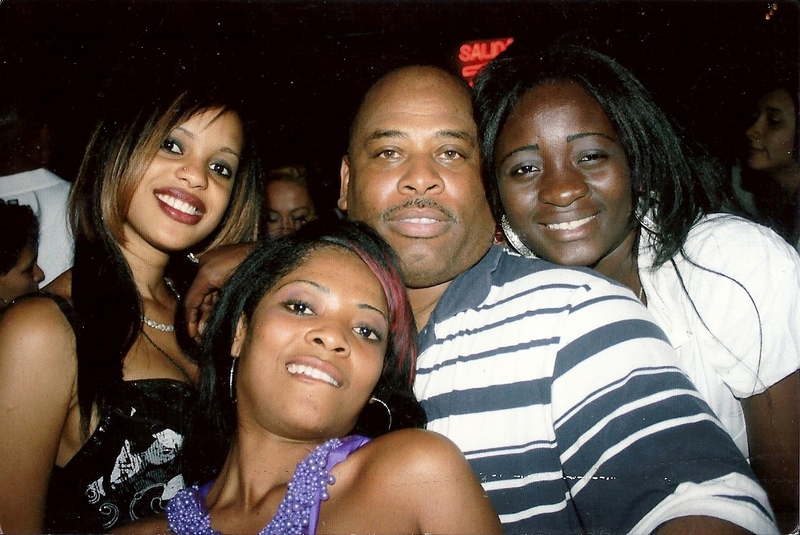 Date this hot Dominican Republic man Kcaz from Red Lion DO8198