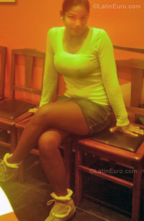 Date this cute Colombia girl Johana E. from Bogota CO7383