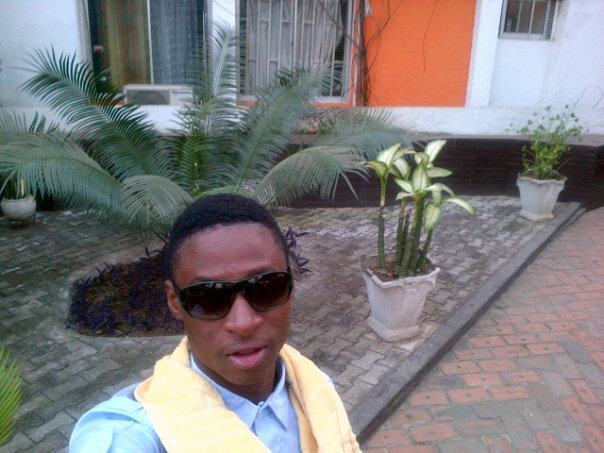 Date this young United States man Seyi from New York City US10615