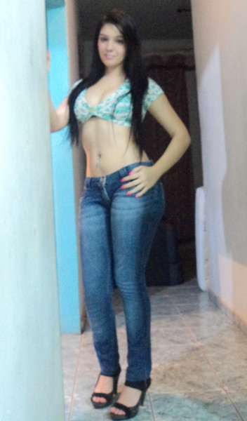 Date this lovely Colombia girl Estrella from Bogota CO7401