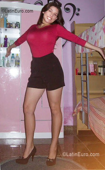 Date this charming Brazil girl Loren from Cachoeira Paulista BR5805