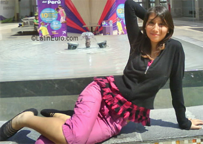 Date this beautiful Peru girl Olinda from Trujillo PE517