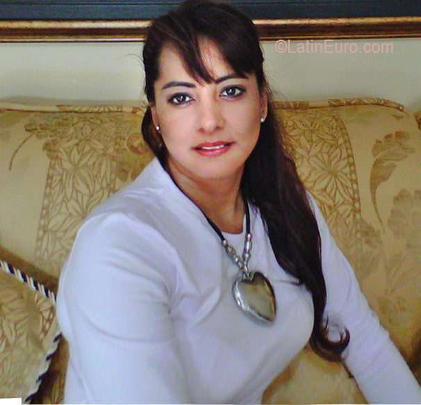 Date this sensual Colombia girl Dianita from Cali CO7434