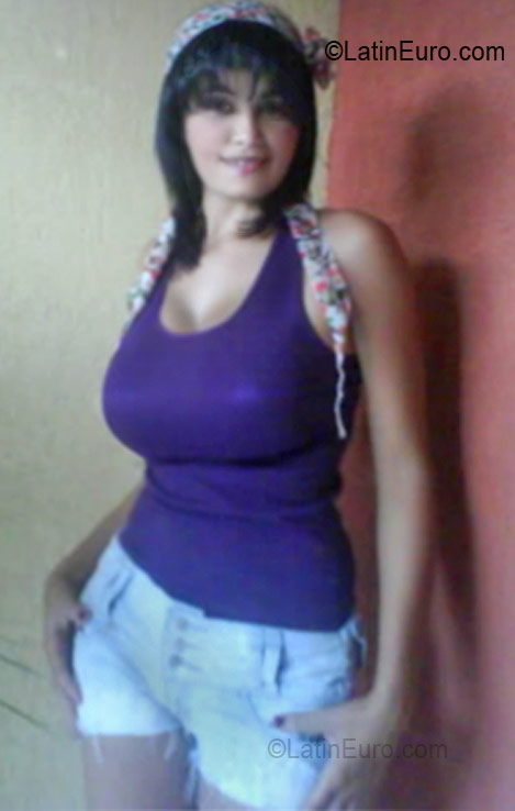 Date this good-looking Colombia girl Luisa gonzalez from Valledupar CO7473