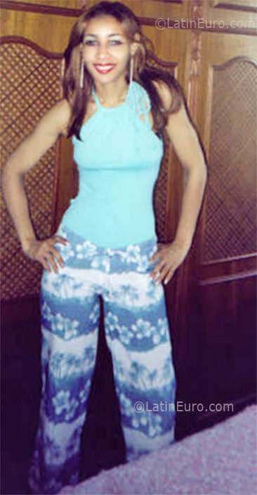 Date this beautiful Brazil girl Deise from Rio De Janeiro BR5867