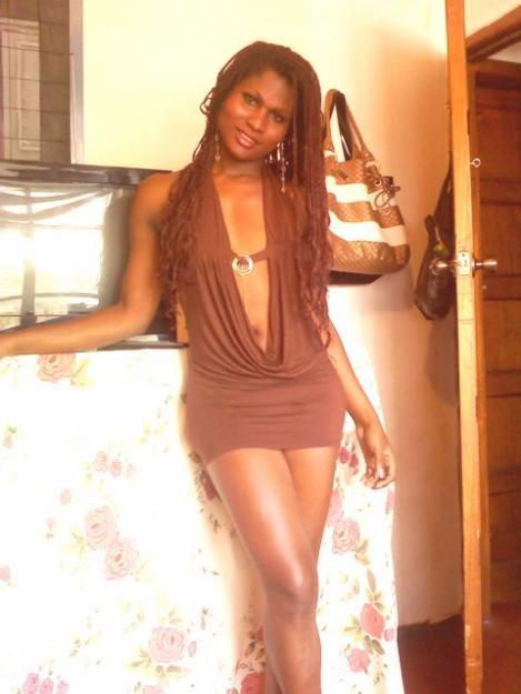 Date this attractive France girl Aurora from santo domingo DO8688
