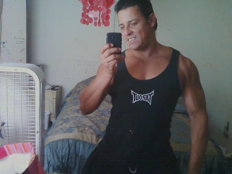 Date this stunning United States man Legnar from San Bernardino US11061