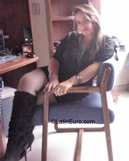 Date this lovely Colombia girl Paula from Bogota CO7644