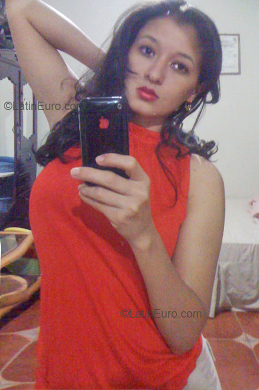 Date this young Honduras girl Maria from Tegucigalpa HN378