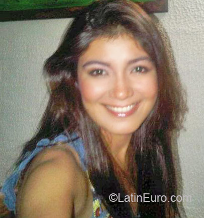 Date this nice looking Colombia girl Antonella from Bogota CO7772