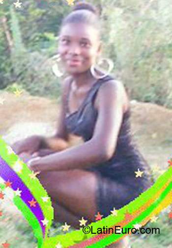 Date this nice looking Jamaica girl Aneik from Kingston JM338