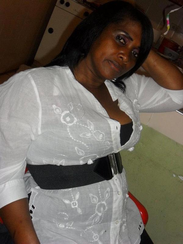 Date this charming Colombia girl Dorita from Cali CO7843