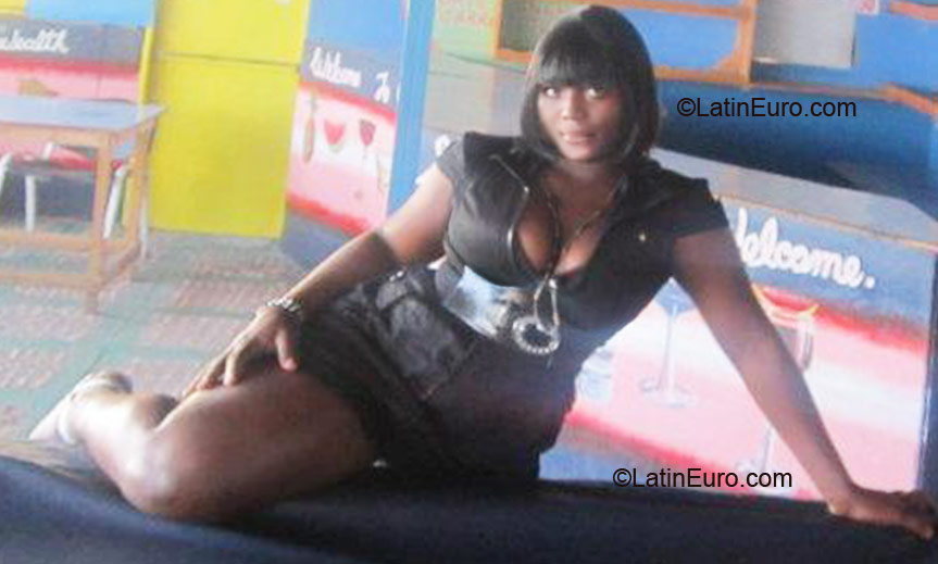 Date this nice looking Jamaica girl Ian - Tash from Montego Bay JM340
