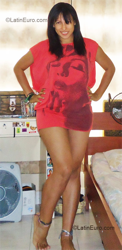 Date this athletic Colombia girl Ligya from Cali CO7888