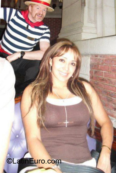 Date this beautiful Colombia girl Sandra from Bogota CO7911