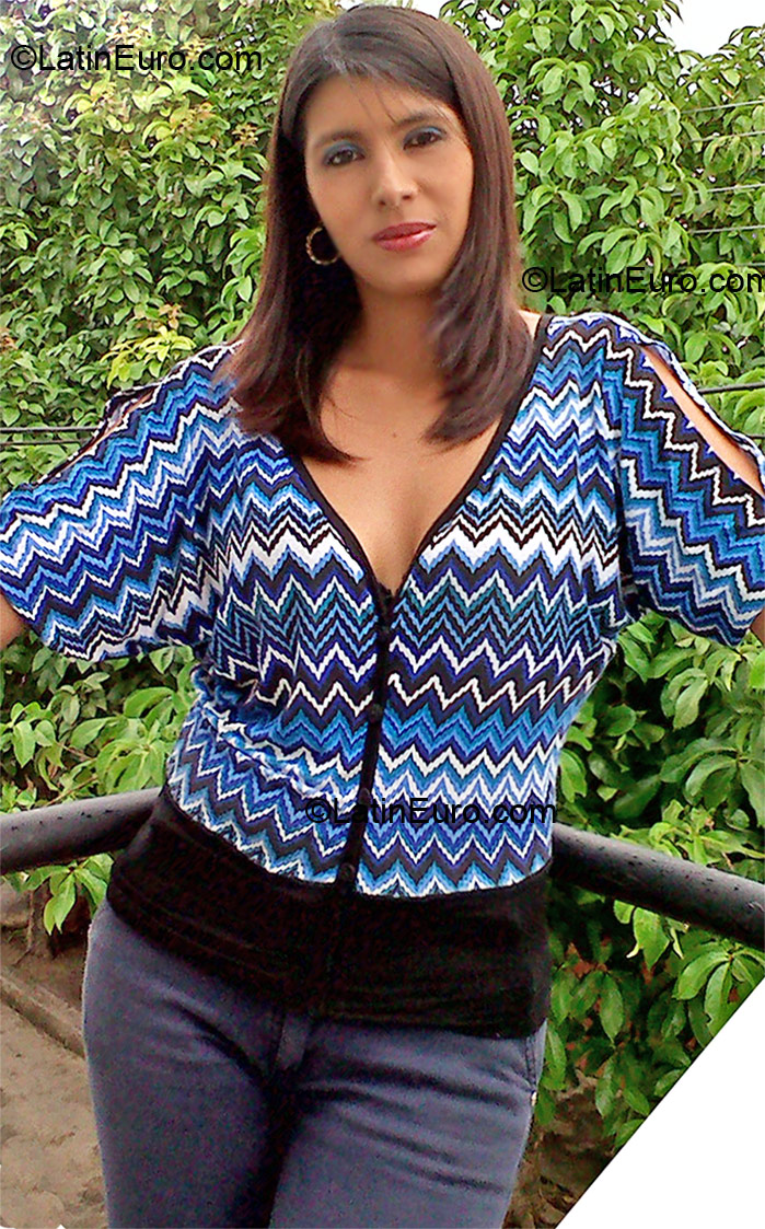 Date this athletic Colombia girl Jenny from Yopal CO9055