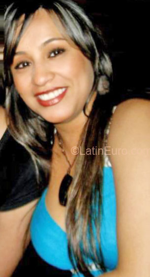 Date this charming Colombia girl Natalia from Medellin CO7954