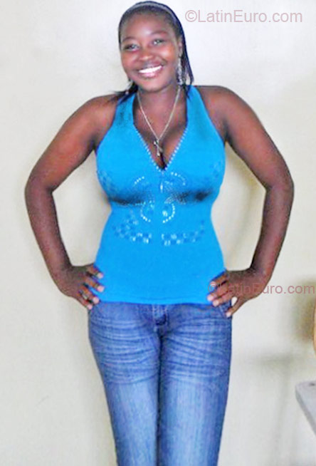 Date this fun Colombia girl Patricia from Medelln CO8003