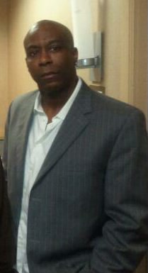 Date this voluptuous United States man Derrick from Los Angeles US11387