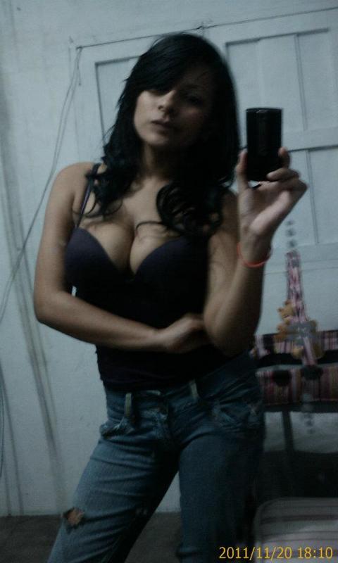 Date this attractive Colombia girl Milu from Medellin CO8055