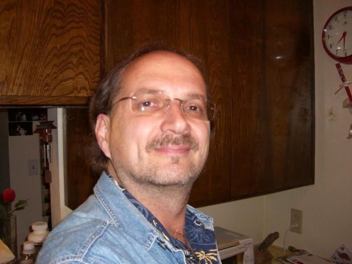 Date this happy United States man Rene from San Mateo US11407