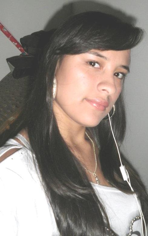 Date this happy Colombia girl Alexandra from Pereira CO8087