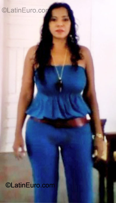 Date this charming Colombia girl Yacira from Riohacha CO10391