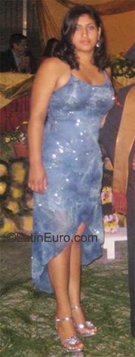 Date this nice looking Honduras girl Karen from San Pedro Sula HN428