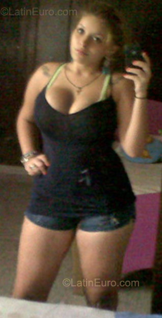 Date this delightful Colombia girl Angelica from Barranquilla CO8160