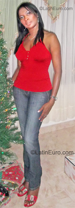 Date this young Colombia girl Ana from Cali CO8173