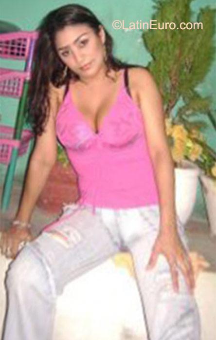Date this sensual Colombia girl Shieley from Barranquilla CO8285