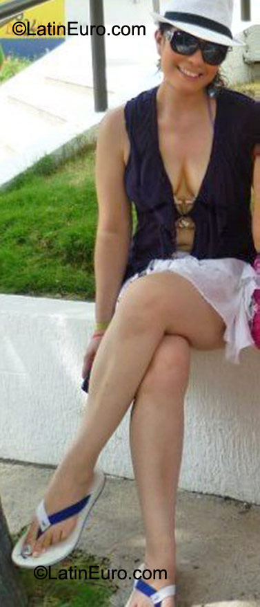 Date this athletic Colombia girl Diana from Bucaramanga CO8346