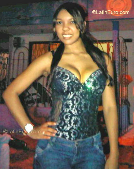 Date this fun Colombia girl Sabrina from Barranquilla CO8293