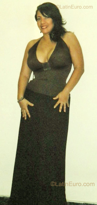 Date this foxy Colombia girl Amada from Barranquilla CO8315