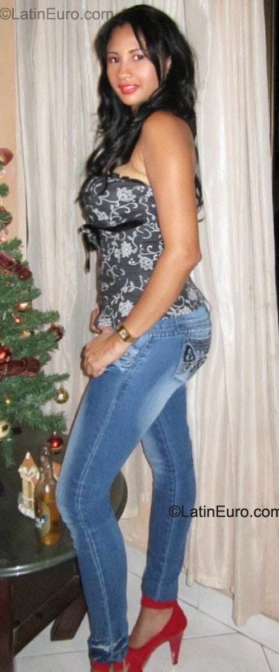 Date this good-looking Colombia girl Bery from Cartagena CO9451