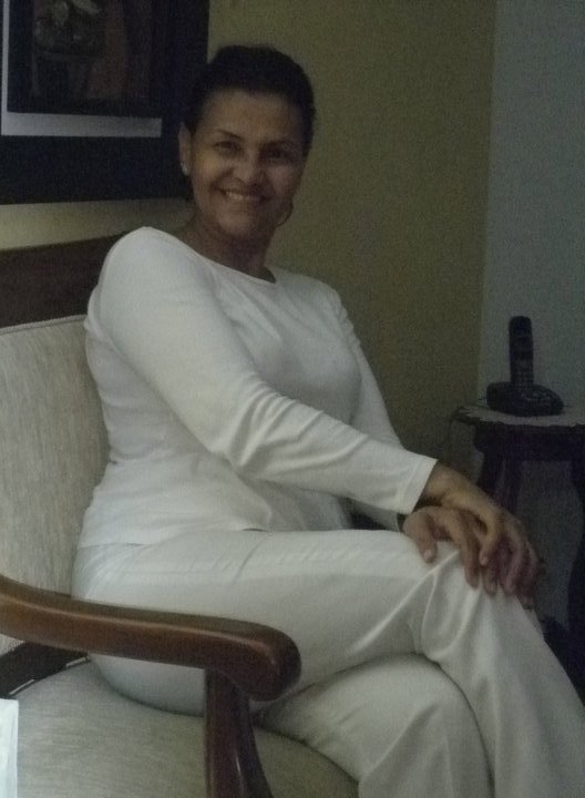 Date this charming Colombia girl Luzmrihotmail.e from Bucaramanaga CO8420