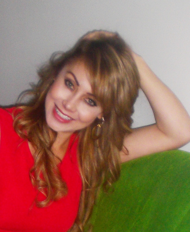 Date this attractive Colombia girl Nerieth from Bogota CO8447