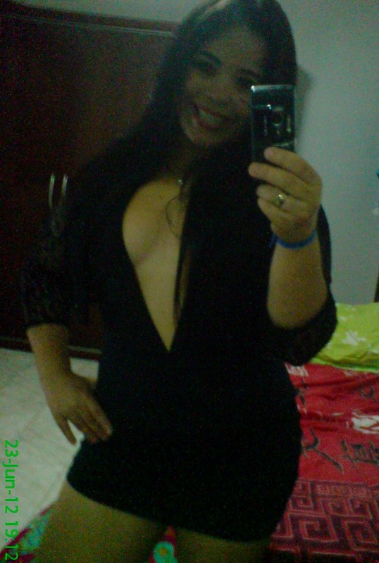 Date this funny Brazil girl AminaShadya from Salvador BR6135