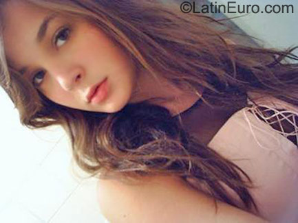 Date this sensual Colombia girl Maria from Manizales CO8487